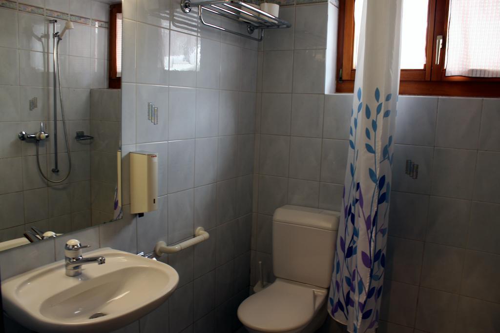 Hostel Imseng Saas Fee Rum bild