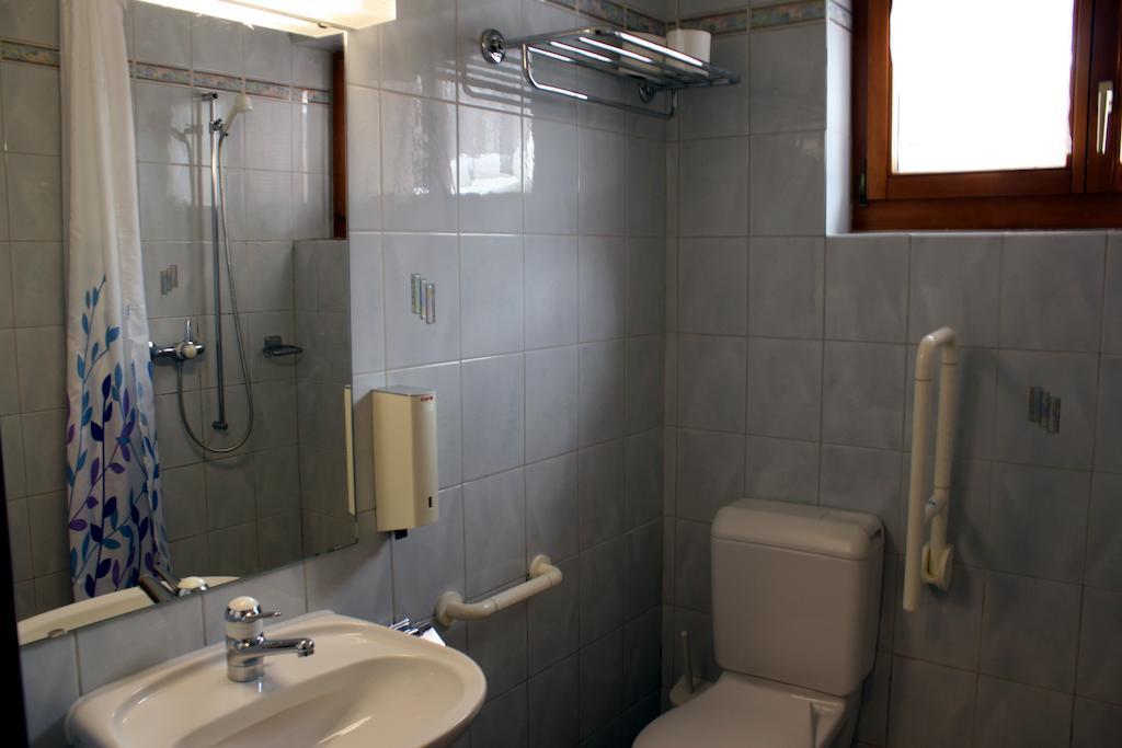 Hostel Imseng Saas Fee Rum bild