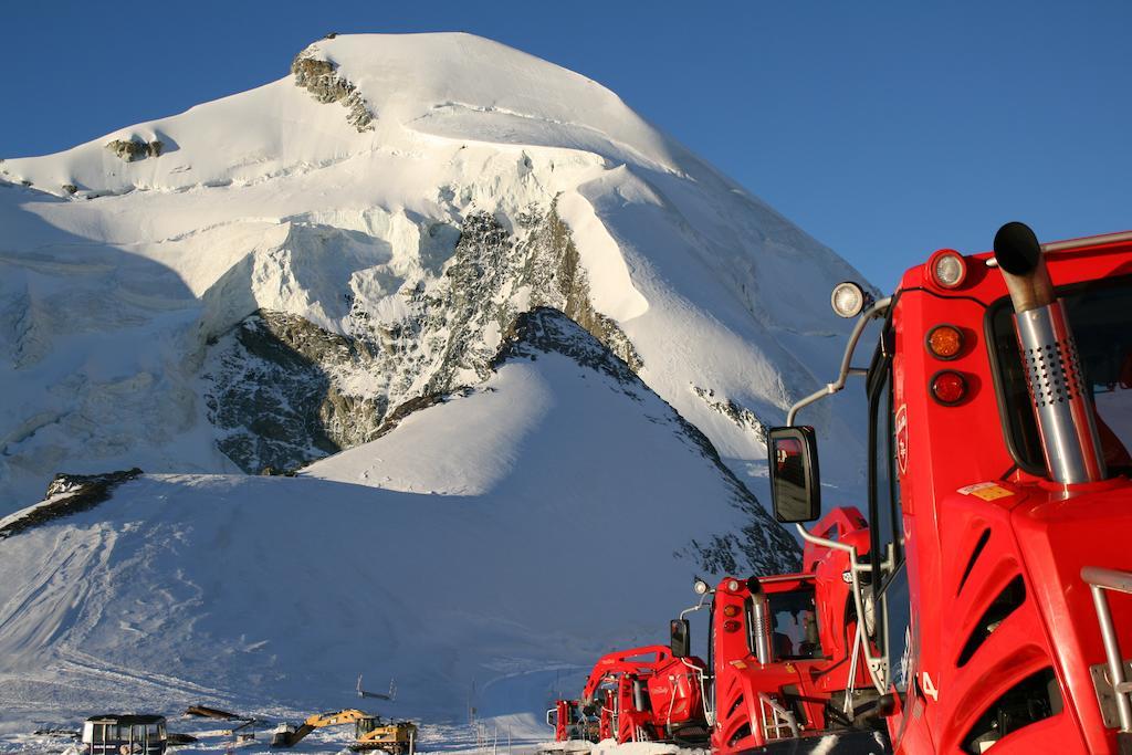 Hostel Imseng Saas Fee Exteriör bild