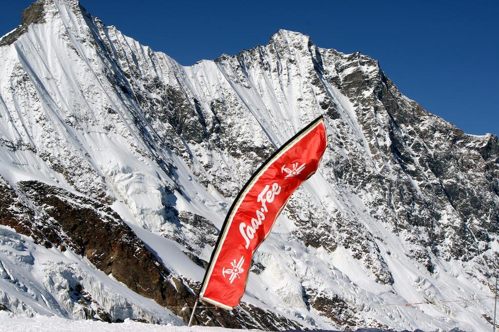 Hostel Imseng Saas Fee Exteriör bild