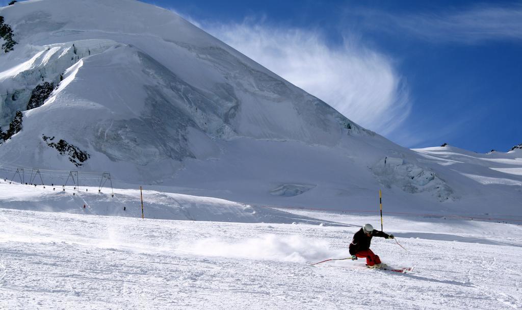 Hostel Imseng Saas Fee Exteriör bild