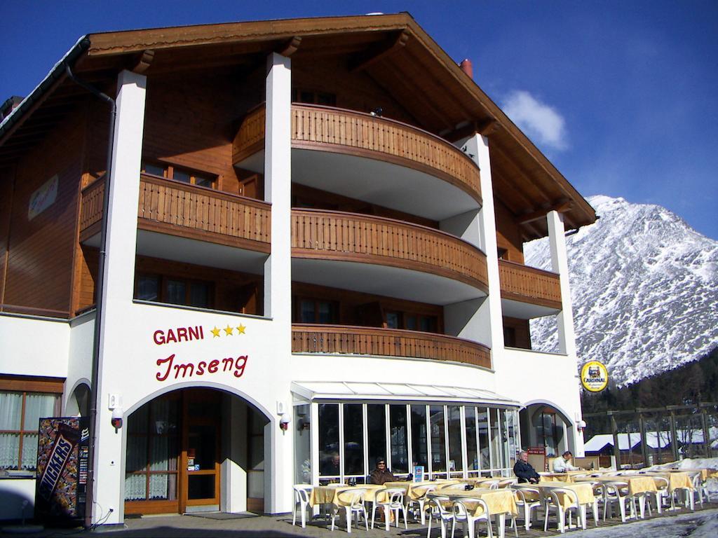 Hostel Imseng Saas Fee Exteriör bild
