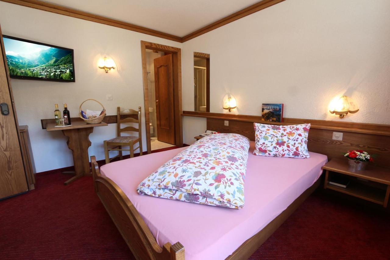 Hostel Imseng Saas Fee Exteriör bild